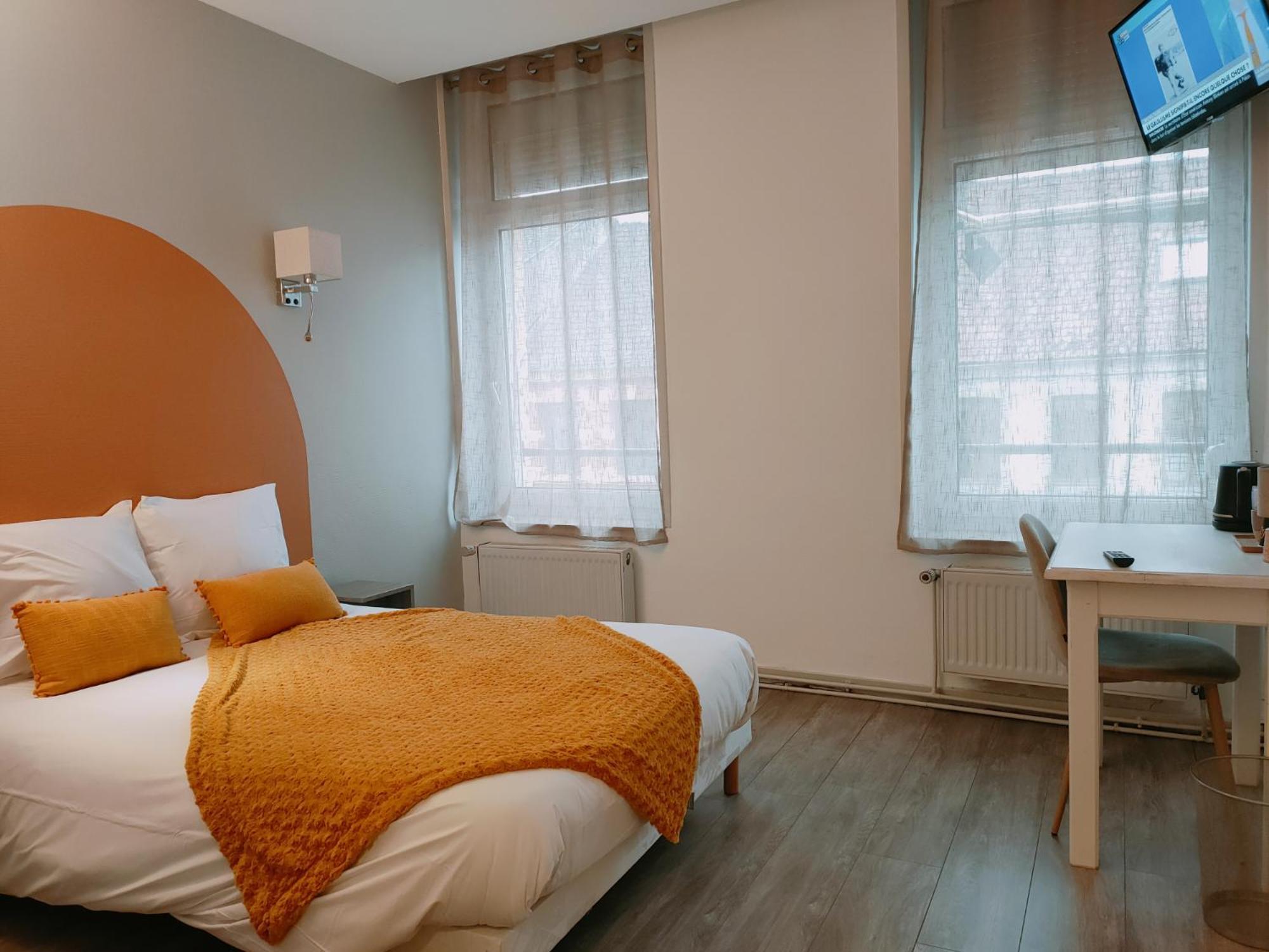 Le Royal Hotel Saint-Pol-sur-Ternoise Εξωτερικό φωτογραφία