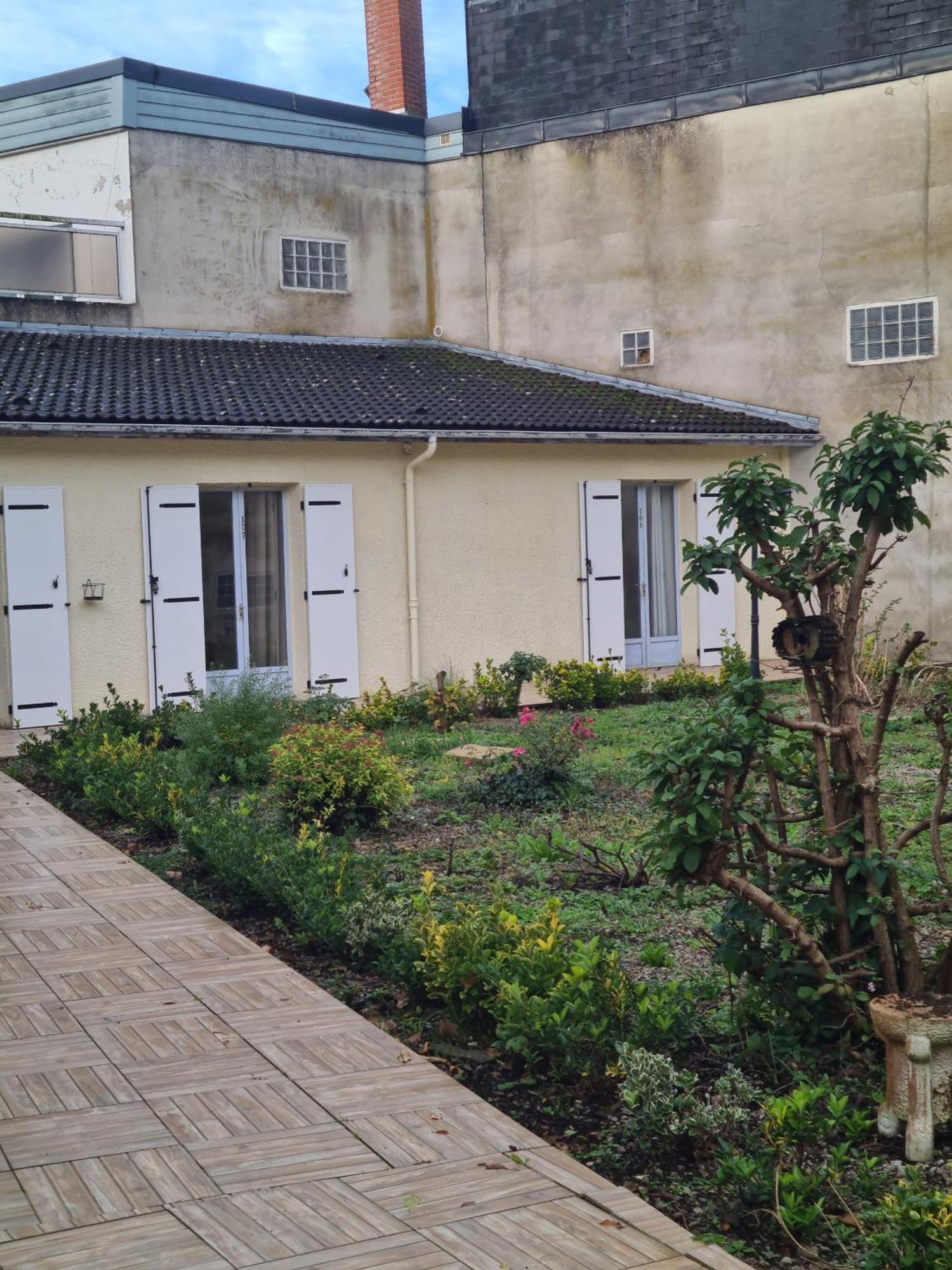 Le Royal Hotel Saint-Pol-sur-Ternoise Εξωτερικό φωτογραφία